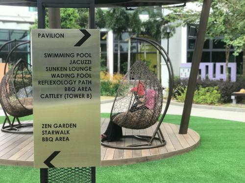 Luxury Smart Apartment W/ Poolview @green Haven
