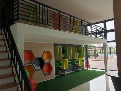 Luxury Smart Apartment W/ Poolview @green Haven