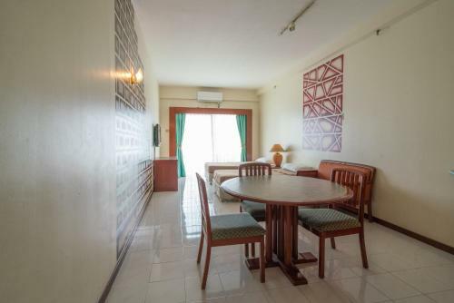 Apartamento Beachfront Deluxe Double Loft + Seaview Balcony @ D' Beach Suites
