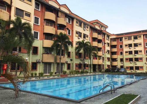 Apartamento Puteh Homestay