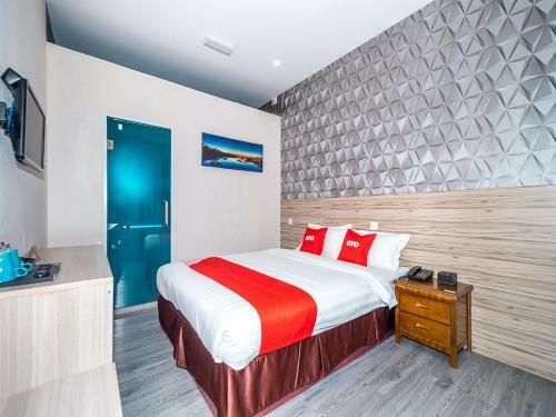 Oyo 90147 Hilltop Hotel