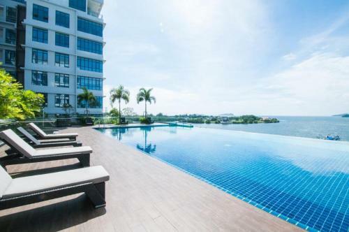 Apartamento Sk's Suite 3 Bedrooms Oceanus Waterfront