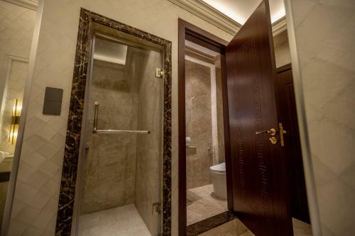 A Residence @ Between Hilton & Cititel Hotel