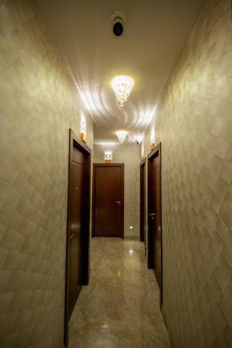 A Residence @ Between Hilton & Cititel Hotel