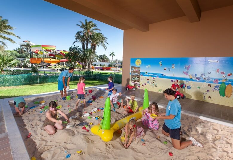Hotel Sahara Beach Aquapark Resort