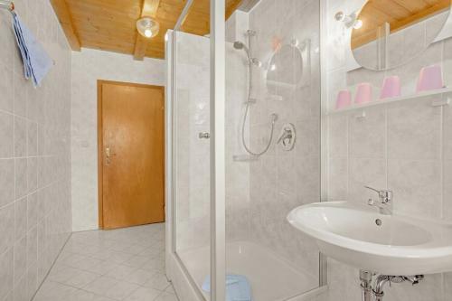 Apartamento Ferienwohnung K�nig Im Obergeschoss