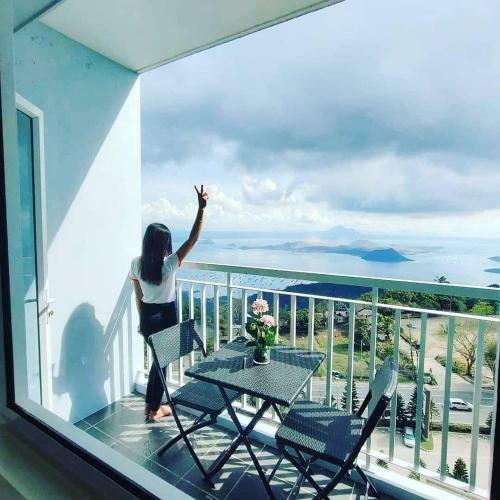 Apartamento Trio's Tagaytay Staycation Rustic Taal View With Balcony