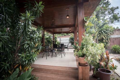 Party Haus For 20 Pax