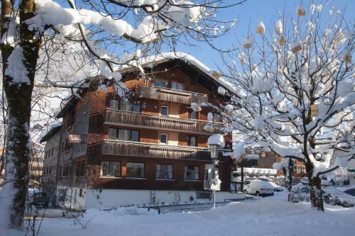 Hostal Dorfgasthof Adler