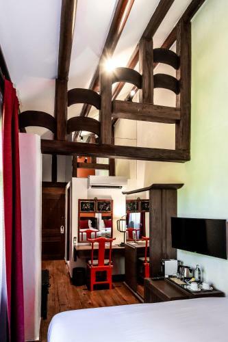 Bed & Breakfast Punyashthiti Villa