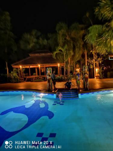 Hotel Rs Phong Riverside Resort