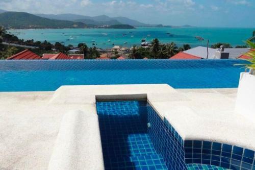 Apartamento 3 Bedroom Penthouse With Ocean Views