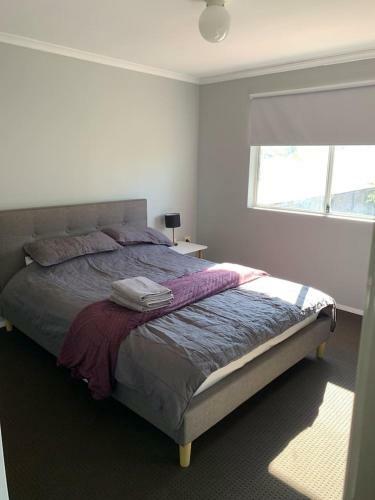 Cozy 3br Townhouse In Liverpool Cbd With Parking