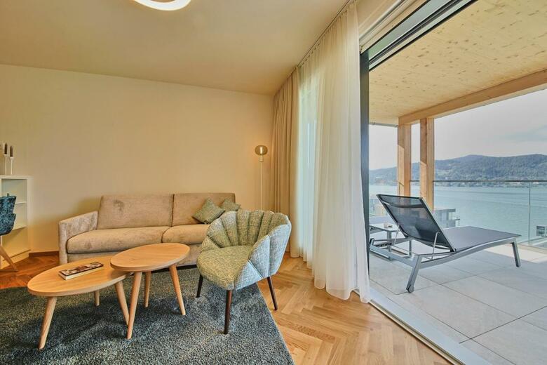 Hotel Lamplhof - Lichtpfad W�rthersee