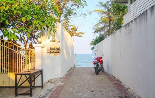 Hotel La Casita Hua Hin 888