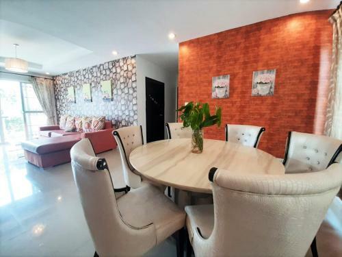 Cheap Pool Villa Hauhin (3 Br 1 Lounge) European Kitchen