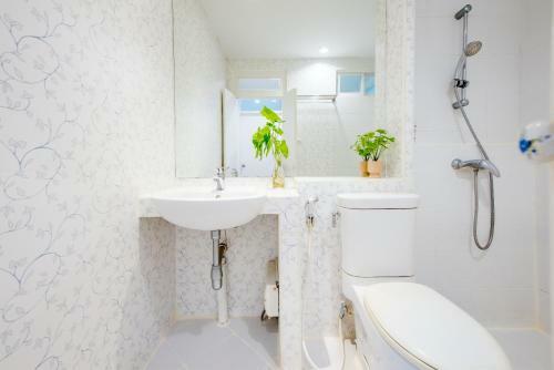 White Beach House Hua Hin 20 Second To The Beach