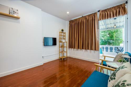 White Beach House Hua Hin 20 Second To The Beach