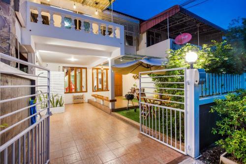 White Beach House Hua Hin 20 Second To The Beach