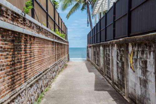 White Beach House Hua Hin 20 Second To The Beach