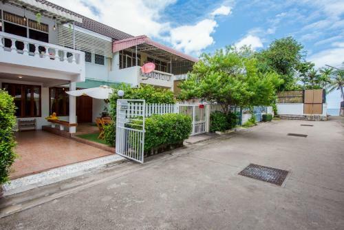 White Beach House Hua Hin 20 Second To The Beach