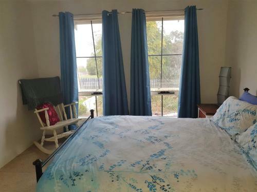 Unwind At Milang Lakefront Retreat