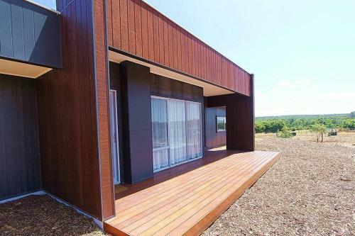 Cusmano Retreat - Contemporary Rural Homestay
