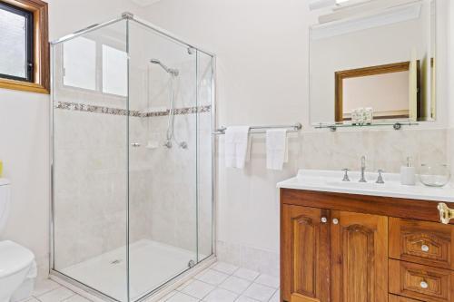 Oceans 19 Views / Spa Bath / Fire Place / Nelson Bay