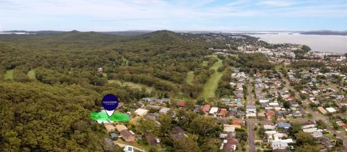 Oceans 19 Views / Spa Bath / Fire Place / Nelson Bay