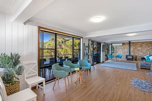 Pacific Waters - Unbeatable Views Of Port Stephens