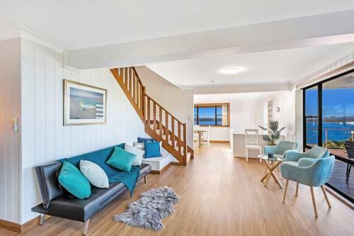 Pacific Waters - Unbeatable Views Of Port Stephens
