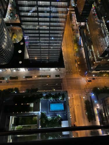 Apartamento Toronto Cn Tower Maple Leaf Square Luxurious 2 Bedroom Condo