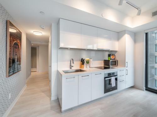 Apartamento Designer 1br + Study Suite In Coveted Yorkville