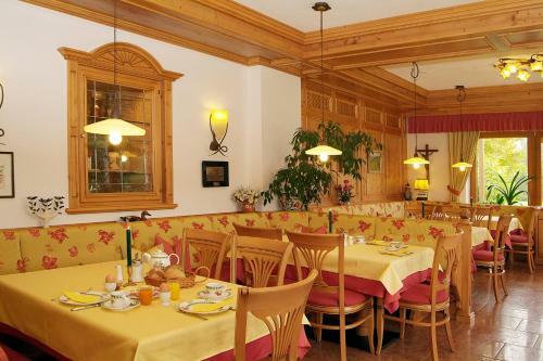 Hostal Hotel Gasthof J�gerhaus