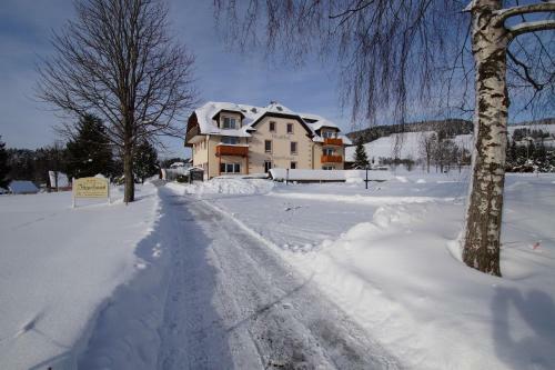 Hostal Hotel Gasthof J�gerhaus
