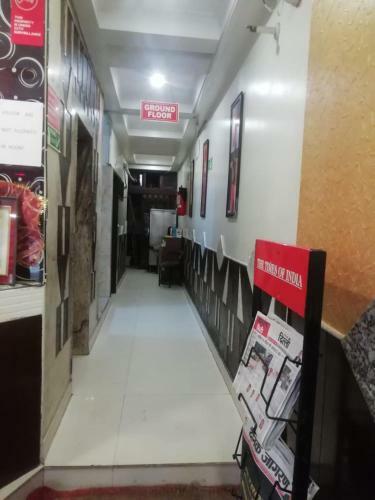 Hotel Hi Life- By Rsl Hospitality