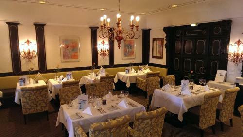 Quellness- Und Golfhotel F�rstenhof