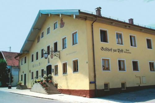 Hostal Gasthof - Hotel Zur Post