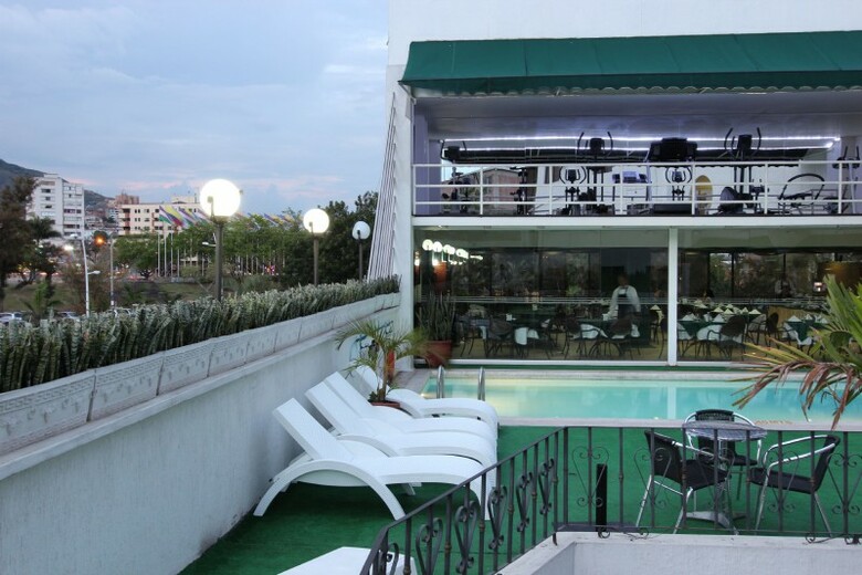 Hotel San Fernando Real