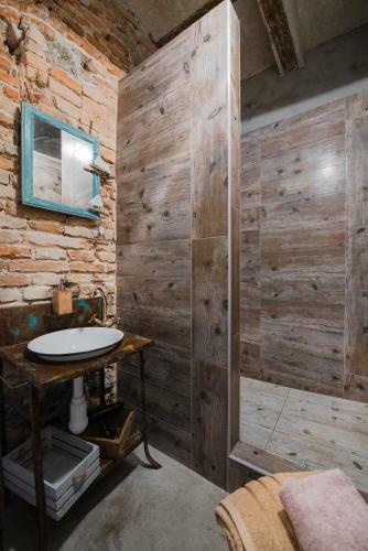 Accommodation At The Folklore Apartment