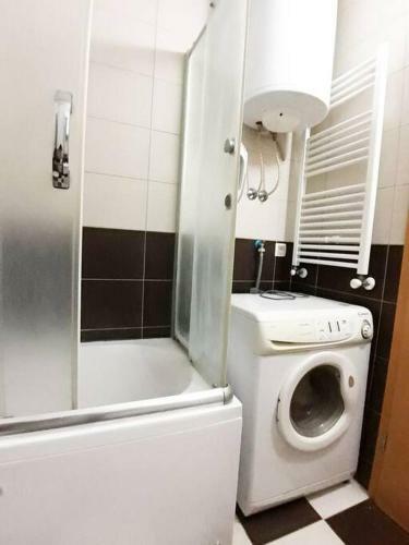 Lovely 1-bedroom Apartment In Prishtina