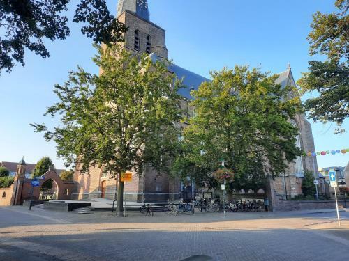 Apartamento Ruime Accommodatie Met Groot Terras Bij De Bossen.