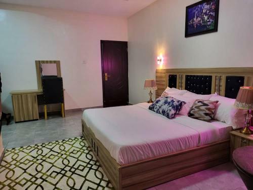 Shugaland Hotel, Lounge & Conference