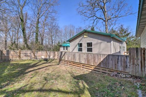 Charming Home Half Mi To Bull Shoals Lake!