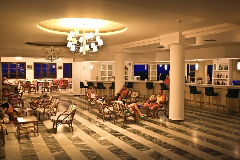 Hotel Semiramis Village