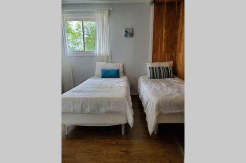 Apartamento Cottage With River Front & Minutes Away From Beach