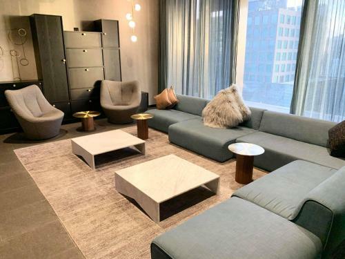 Melbourne Cbd Empire Apartment