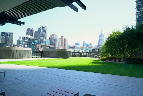 Luxury 2br Apartment With Amazing Skyline View Crown