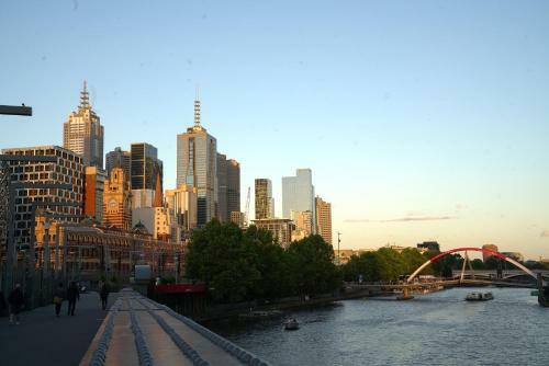 Luxury 2br Apartment With Amazing Skyline View Crown
