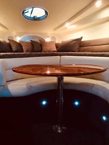 Luxury On The Water (private Luxurious Boat)